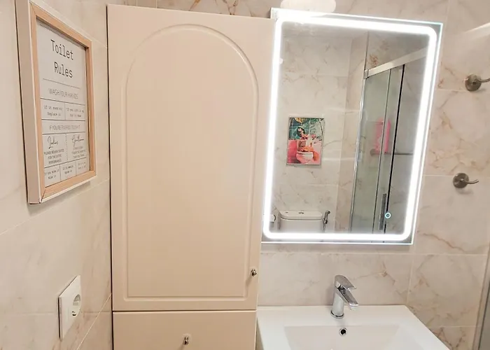 A Dos Cuadras De La Playa ! Cura * Торевьиа